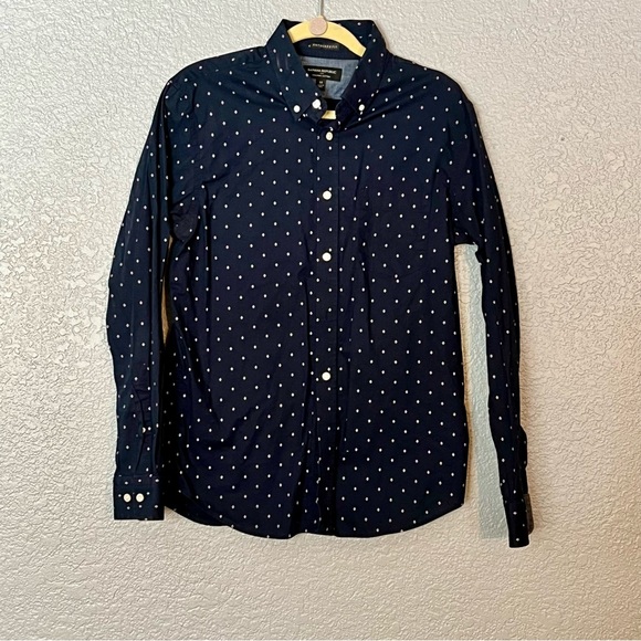 Men’s medium banana republic, untucked, fit button shirt - Picture 2 of 4